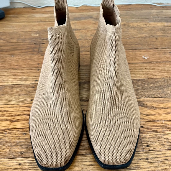 Vivaia Knit Chelsea Boots – Tan, Square Toe, Never Worn - Size 9 - Picture 1 of 4
